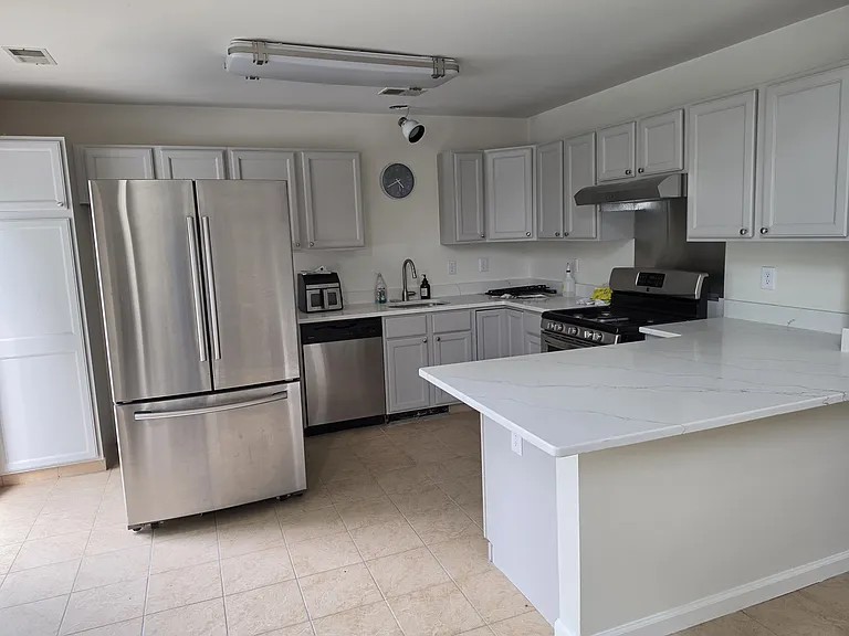 303 Harvest Ln — Photo 11