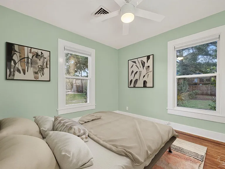 1410 W Gregory St — Photo 15