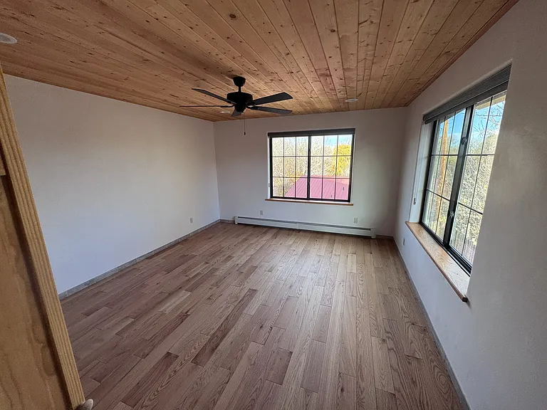 232 Valverde St — Photo 90