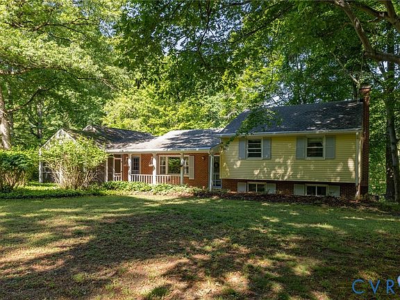 3rd image of 14219 Hickory Oaks Ln