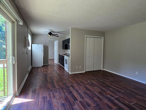 3rd image of 400 S Miami Ave APT 2