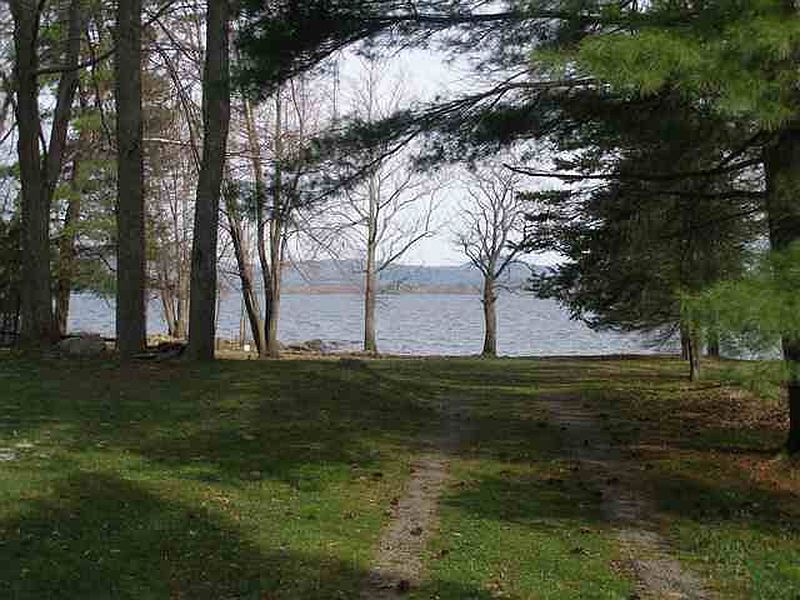 3rd image of 124 SUNSET Lane
