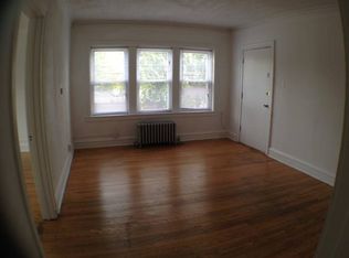 1902 Warren St APT 1W, Maywood, IL 60153
