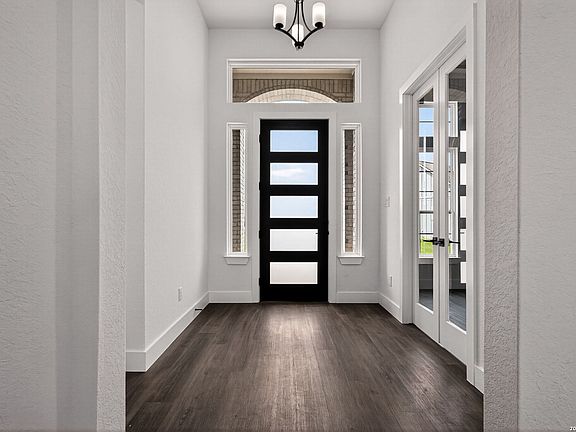 5th image of 302 Venado Oaks