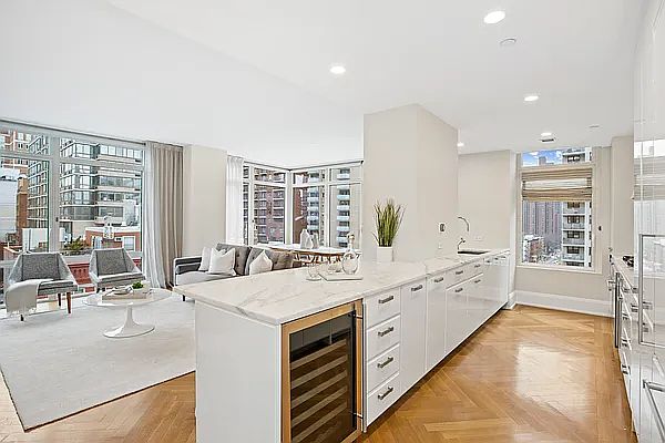 1st image of 305 E 85th St APT 9A
