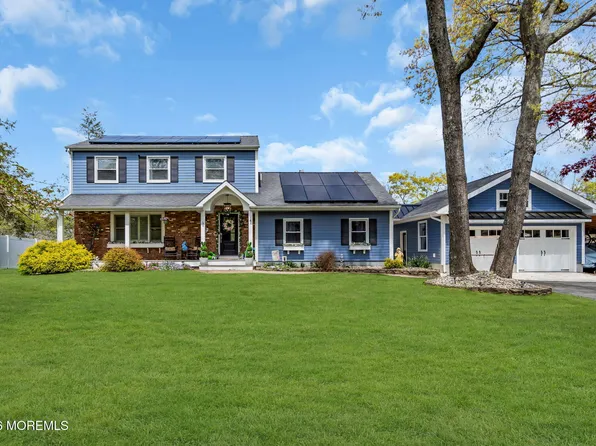 4 Oak Leaf Lane, Toms River, NJ 08755