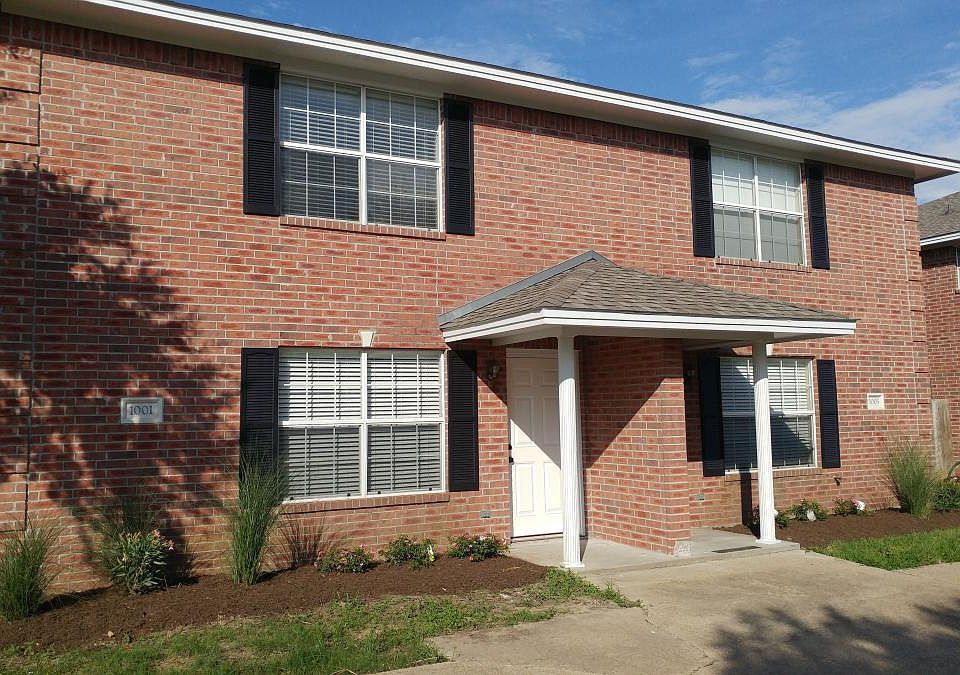 1st image of 1014 Bright Cir