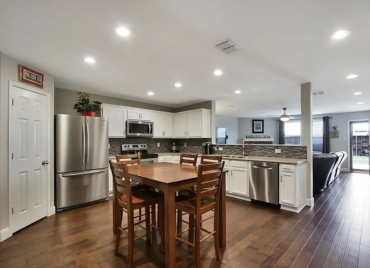 Spacious 5-Bedroom Home in Allen with Office, 2 Living Areas & First-Floor Primary Suite — Photo 2