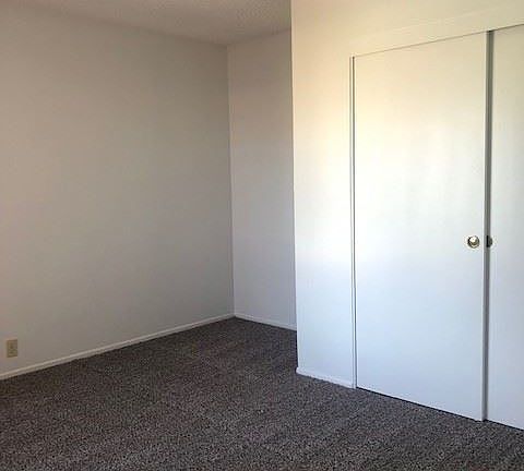 4th image of 2993 E Harbor Blvd