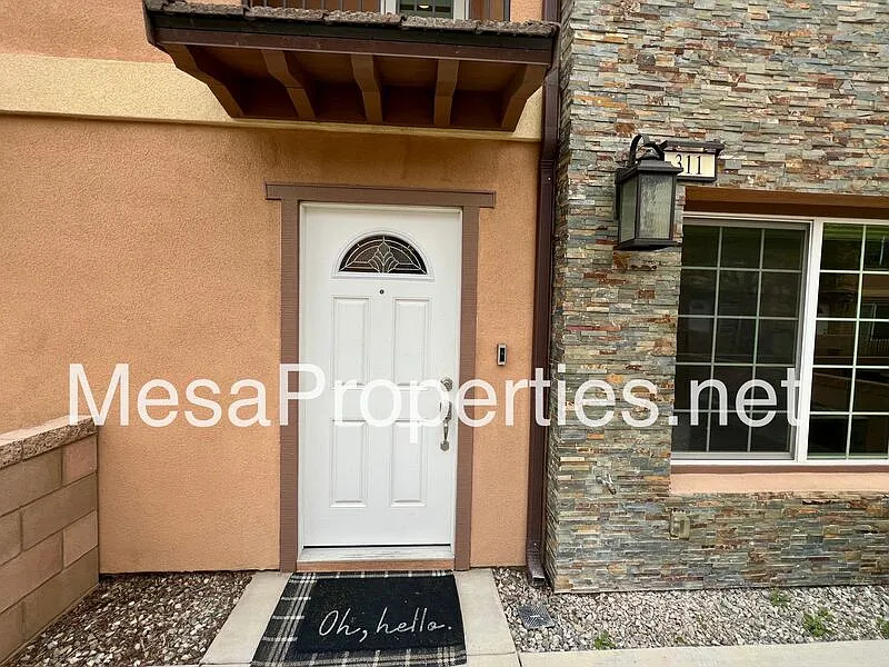 3 bed, 2.5 bath, 1465 sqft, $2,895 — Photo 4