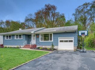81 Carteret St, West Orange, NJ 07052