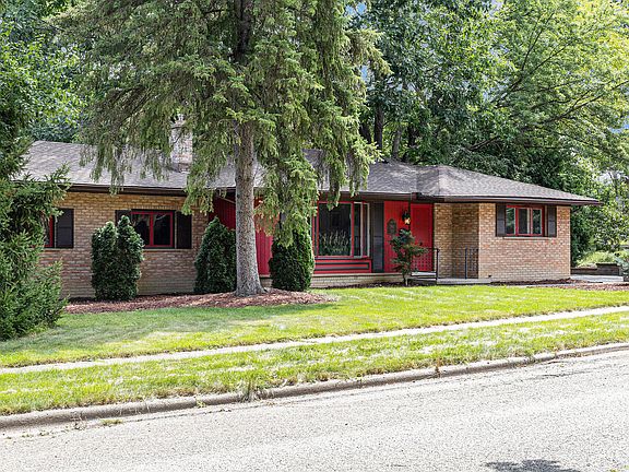 3rd image of 1960 Ivywood Dr