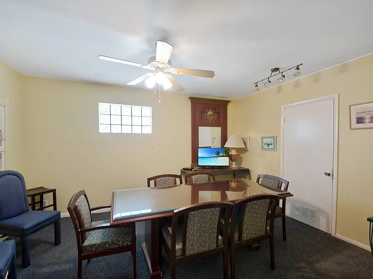 2581 N Garden Dr #206 — Photo 29