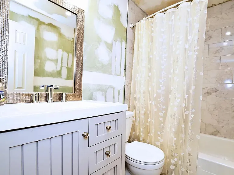 Bathroom2