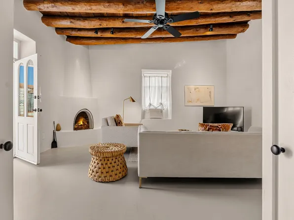 447 Cerrillos Rd Suite 6, Santa Fe, NM 87501