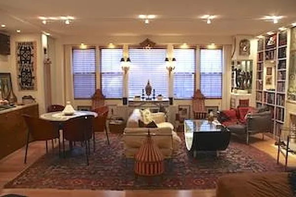 Sold by Akam Sales and Brokerage | media 12