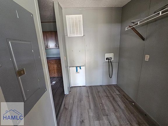 4th image of 33 Sherwood Frst SE