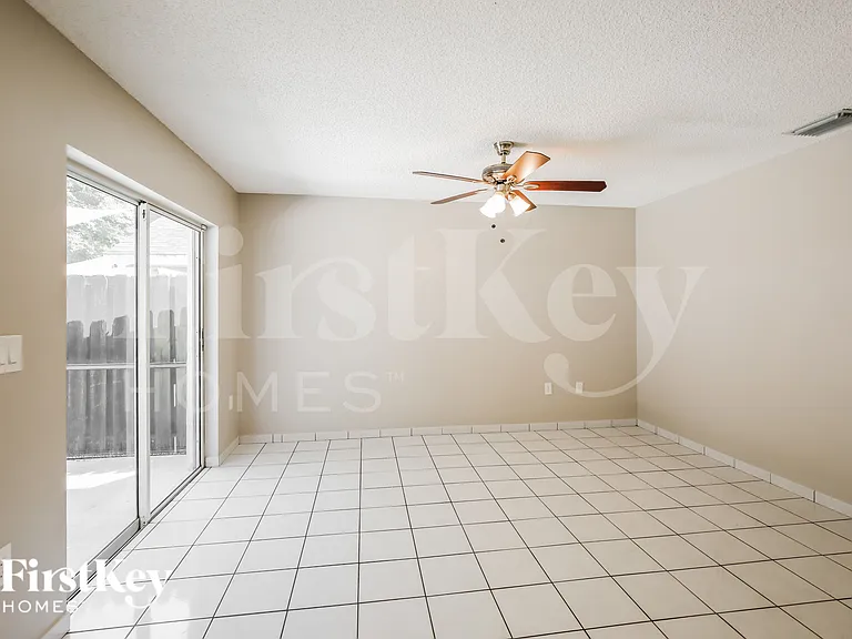 3232 NW 121st Ave — Photo 5