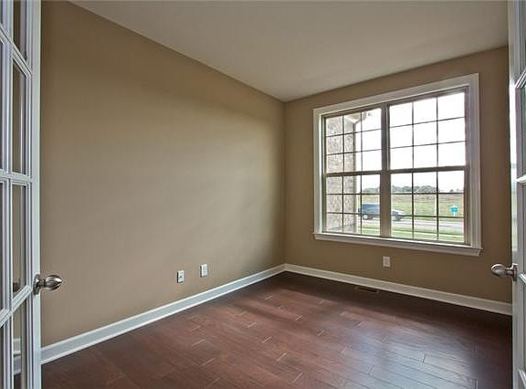 4th image of 405 Victorian Park Cres Lot 28