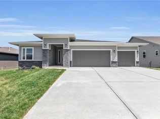 4724 S 22nd St, Leavenworth, KS 66048