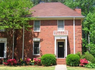 12 Huntington Place Dr, Sandy Springs, GA 30350