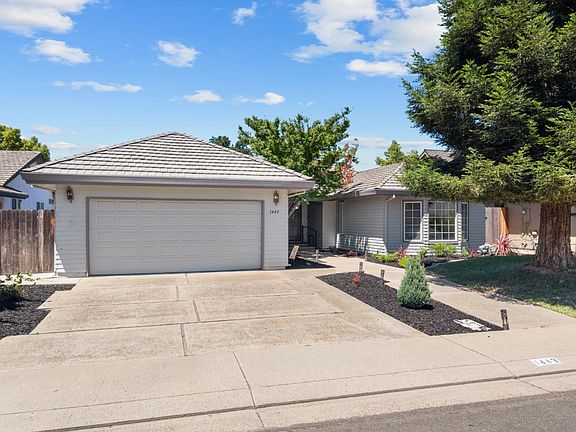 2nd image of 1449 Keagle Way