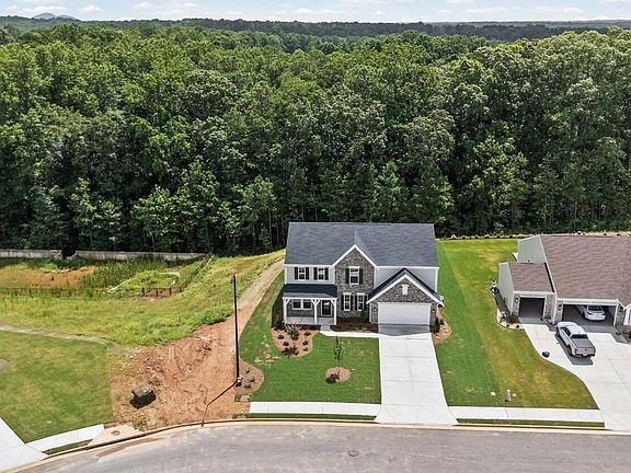 2nd image of 208 Pickens Bluff Ln