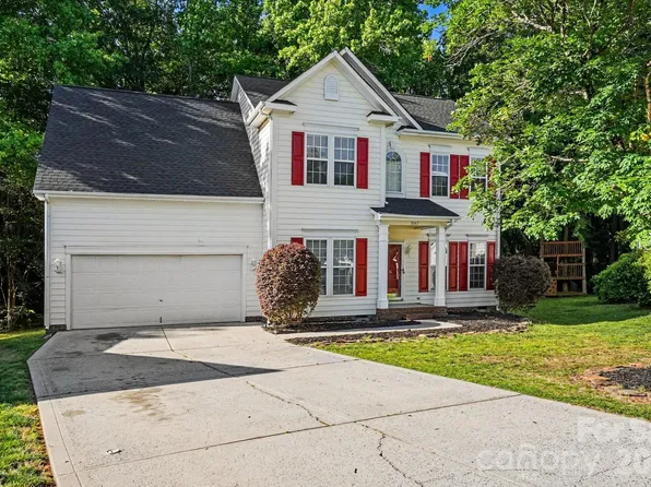 5547 Whispering Wind Ln, Indian Trail, NC 28079