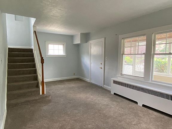 3rd image of 670 McKinley St