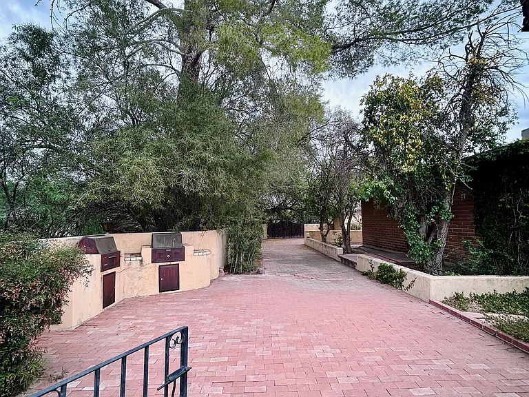 5180 E Fort Lowell Rd — Photo 30