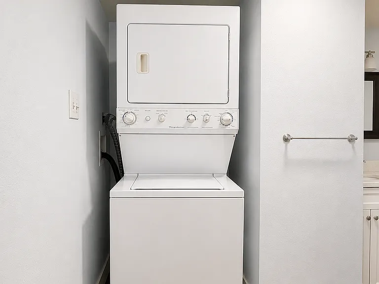 9405 S 200th St #1 — Photo 7