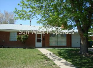 2121 Summit Dr, Farmington, NM 87401
