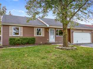 223 Bolz Rd, Carpentersville, IL 60110