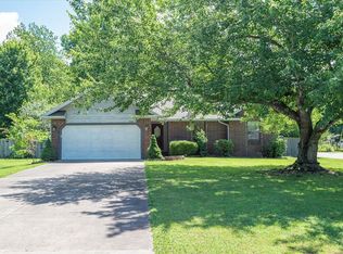 960 S Belcrest Ave, Springfield, MO 65802