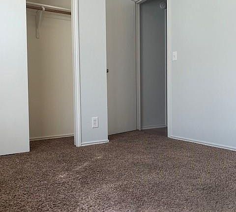 5th image of 216 Saint Marys Dr