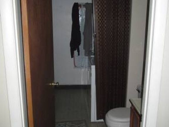 5th image of 33 E Green Valley Cir
