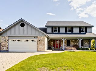 513 Jennifer Ln, Grayslake, IL