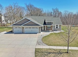 730 Aerostar Ln, Green Bay, WI 54313