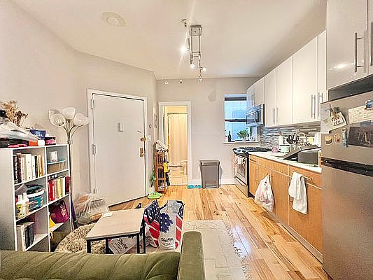 1st image of 407 Chauncey St APT 2A