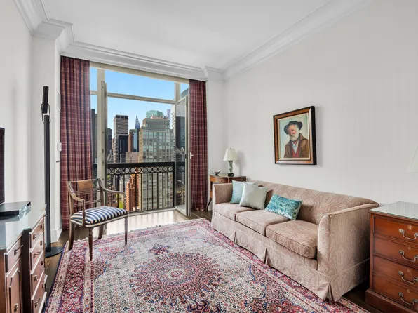 400 East 51st Street image 8 of 18