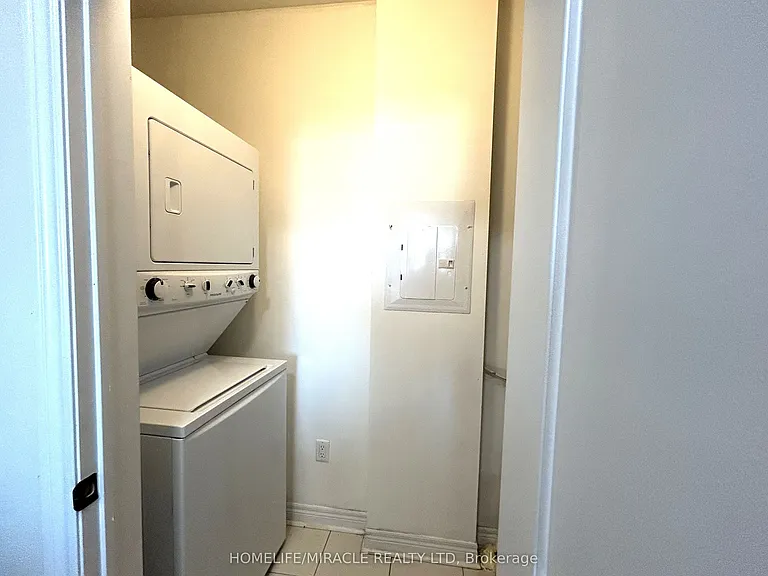 7400 Markham Rd #423 — Photo 9