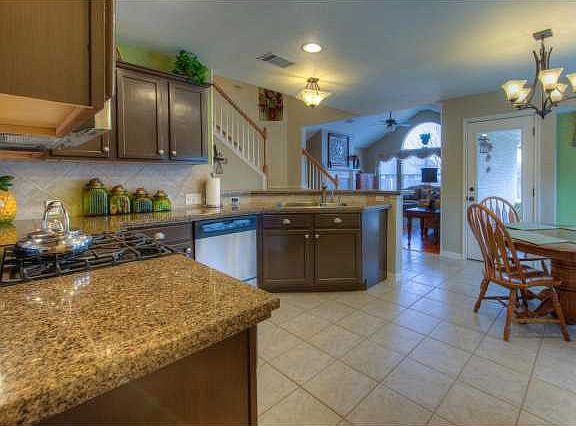 3rd image of 1200 Glendalough Dr
