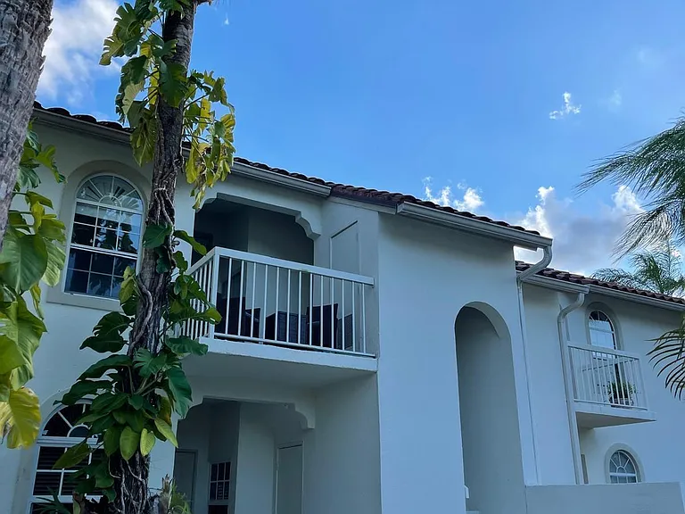 209 Cypress Point Dr — Photo 1