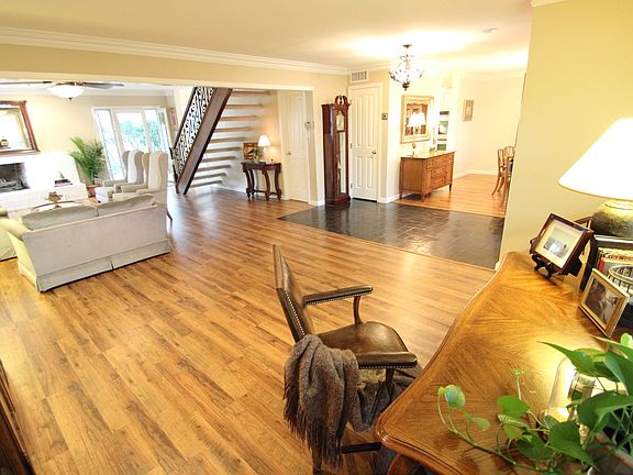 5th image of 3836 Crest Cove Cir