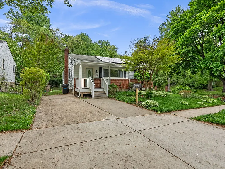308 Clagett Dr — Photo 20