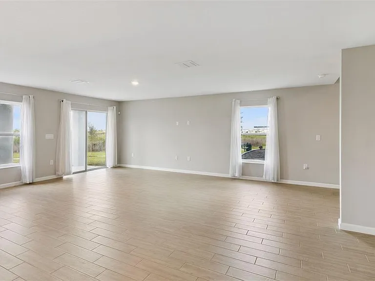 5580 Maddie Dr — Photo 6