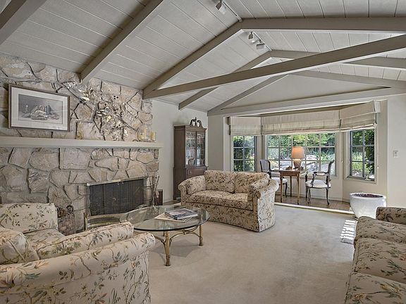 4th image of 1340 Corinne Ln