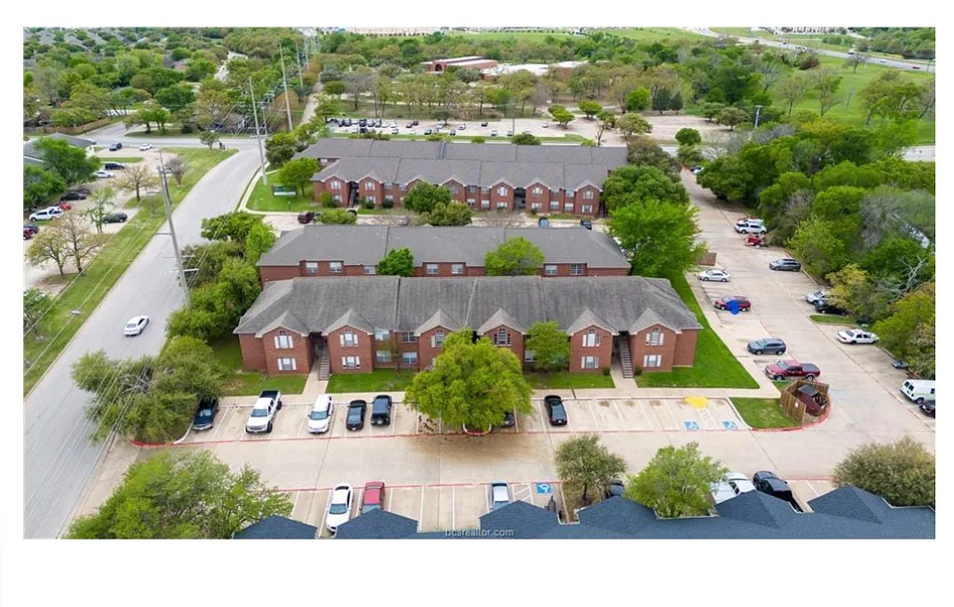 Building Photo - 701D Balcones Dr #51