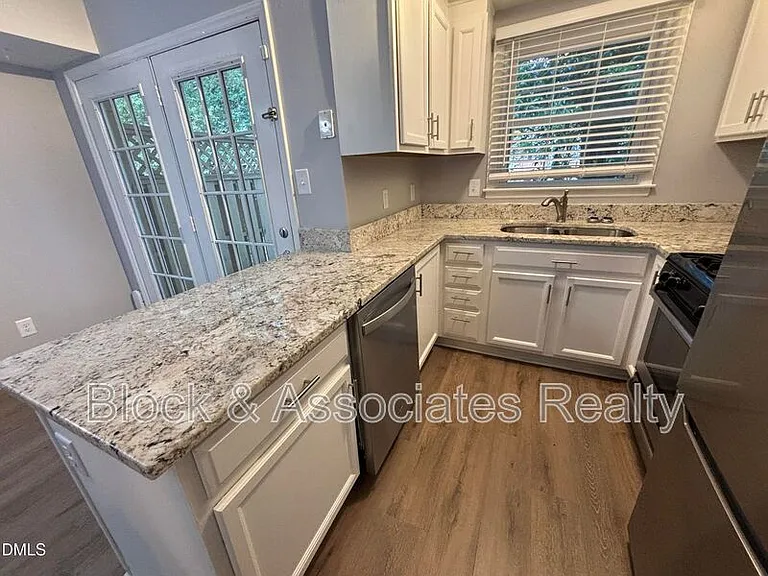 4808 Blue Bird Ct #D — Photo 22