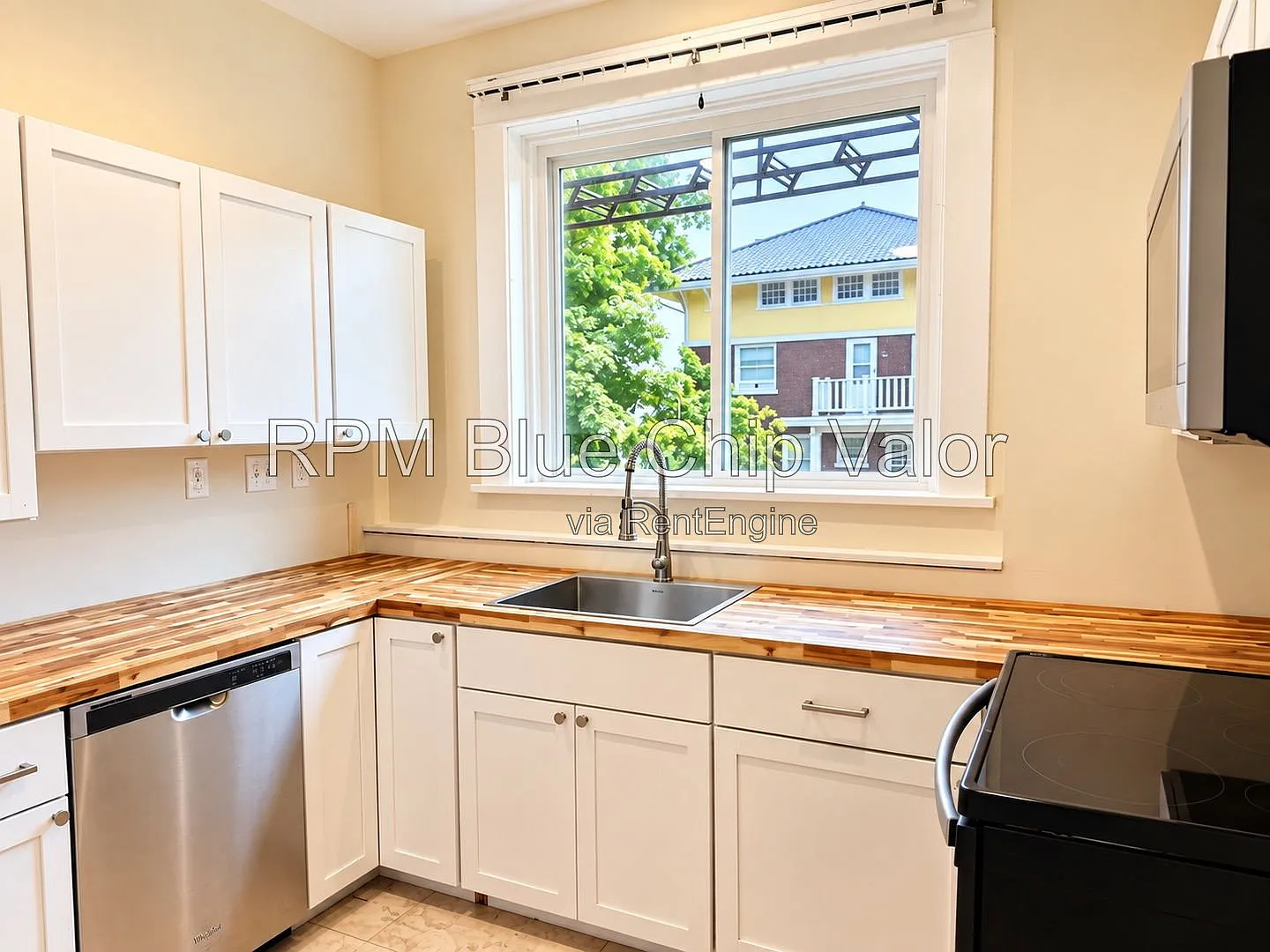 2 bed, 1.0 bath, $1,625 — Photo 3